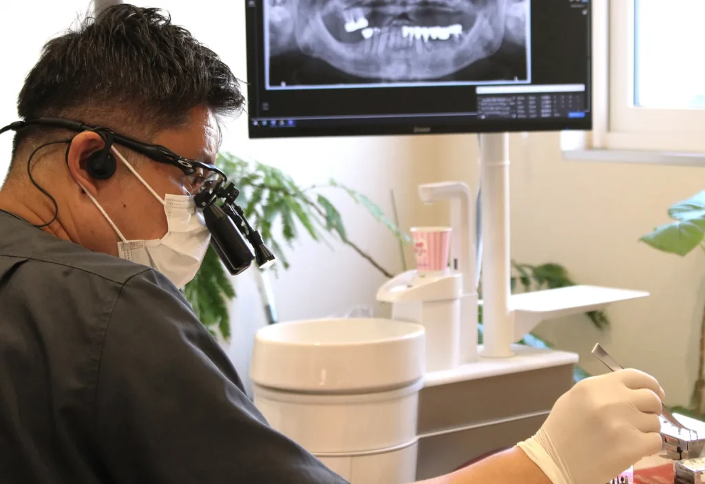 最新の精密検査と治療計画でピッタリな入れ歯の製作が可能